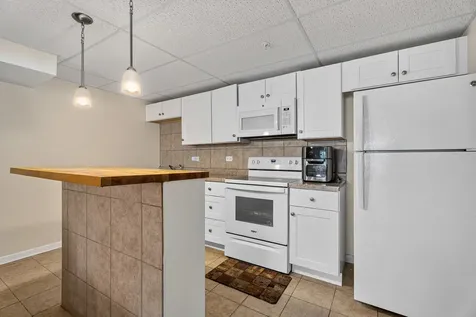 174 Owen Street Matteson IL 60443