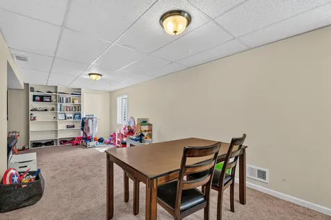 174 Owen Street Matteson IL 60443
