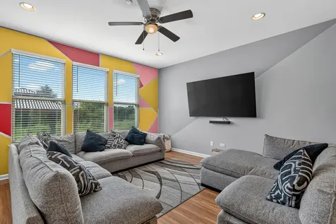 174 Owen Street Matteson IL 60443