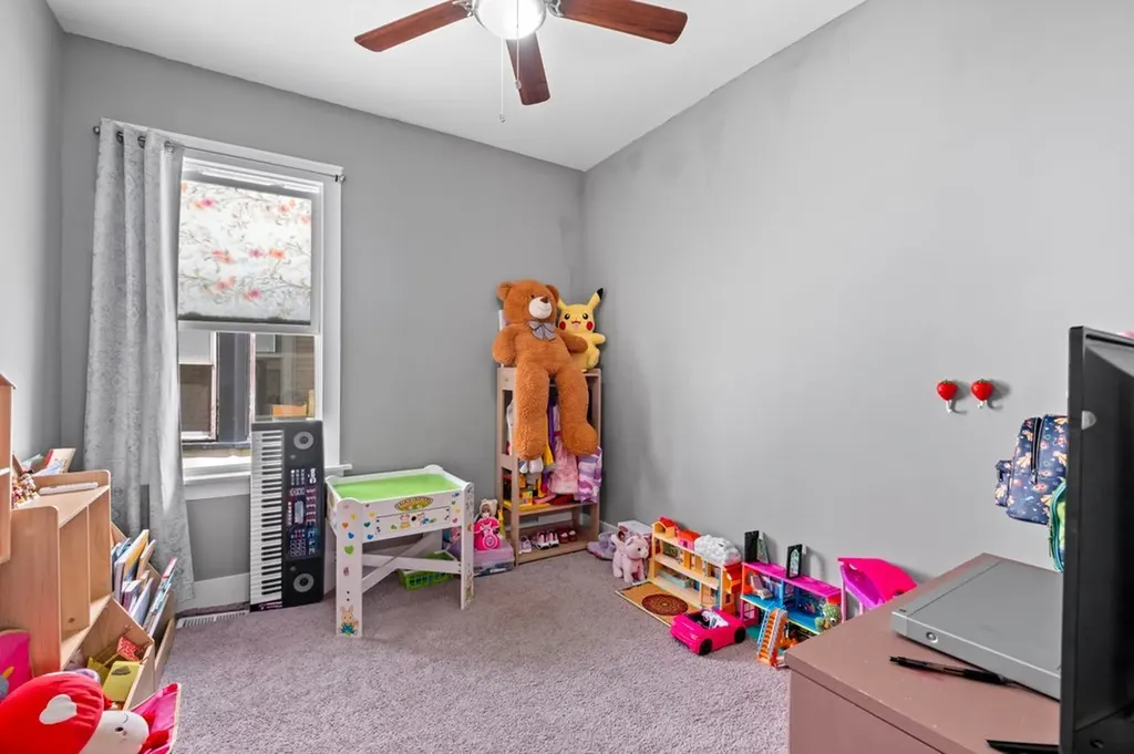 10724 South Prairie Avenue Chicago IL 60628