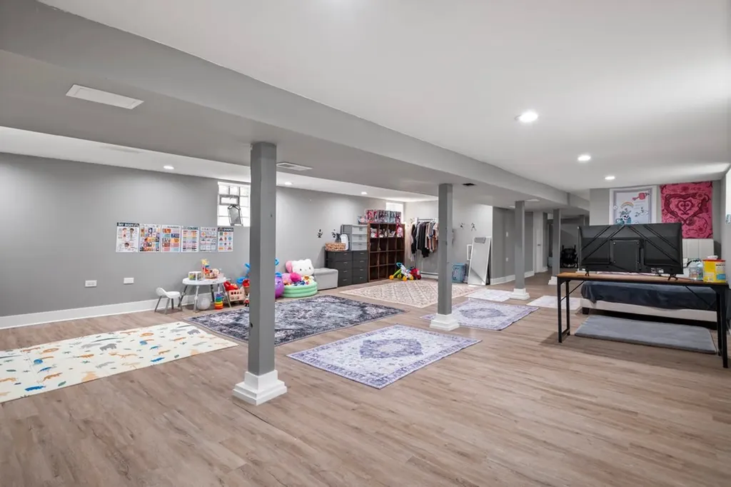 10724 South Prairie Avenue Chicago IL 60628