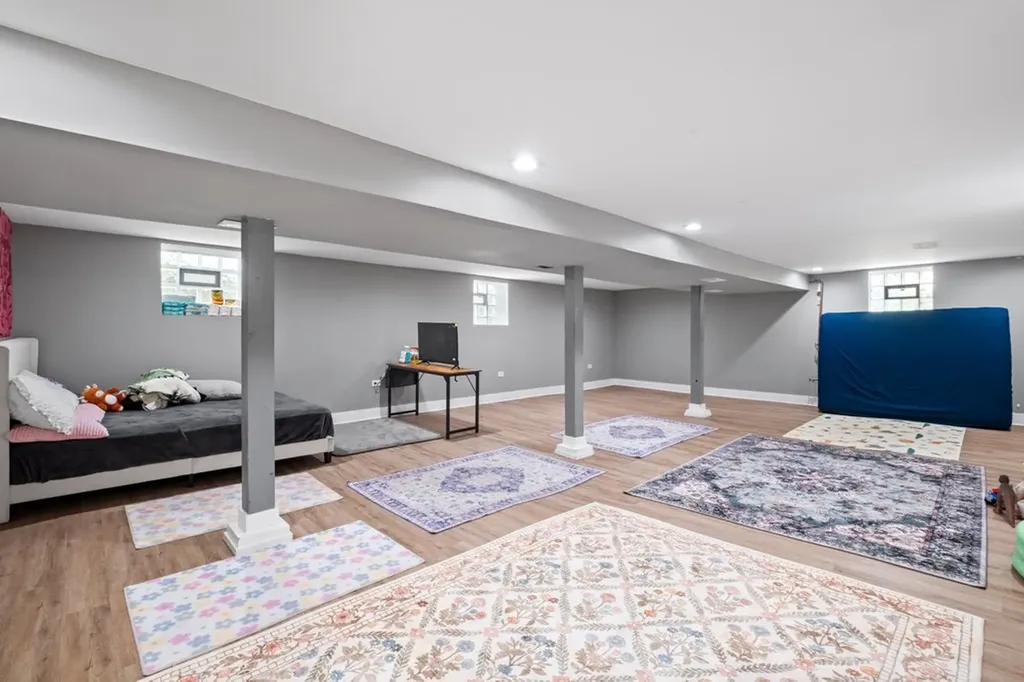 10724 South Prairie Avenue Chicago IL 60628
