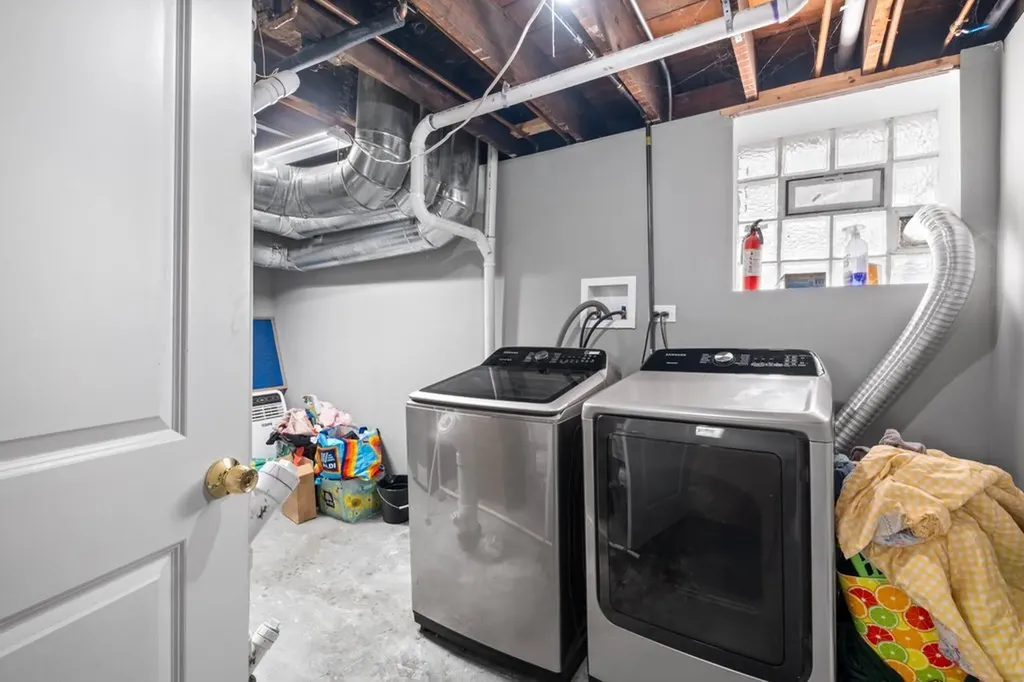 10724 South Prairie Avenue Chicago IL 60628