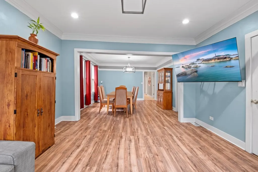 10724 South Prairie Avenue Chicago IL 60628