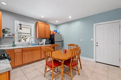 10724 South Prairie Avenue Chicago IL 60628