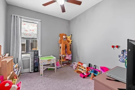 10724 South Prairie Avenue Chicago IL 60628