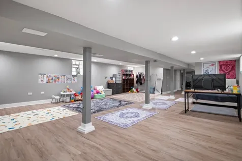 10724 South Prairie Avenue Chicago IL 60628