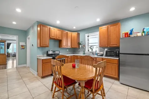 10724 South Prairie Avenue Chicago IL 60628