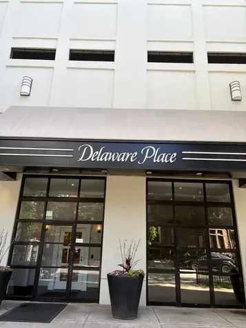 33 West Delaware Place Chicago IL 60610