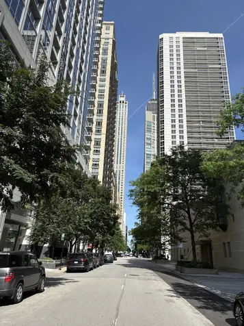 33 West Delaware Place Chicago IL 60610