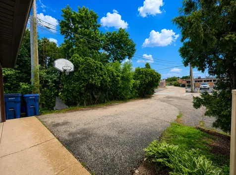 615 East Golf Road Des Plaines IL 60016