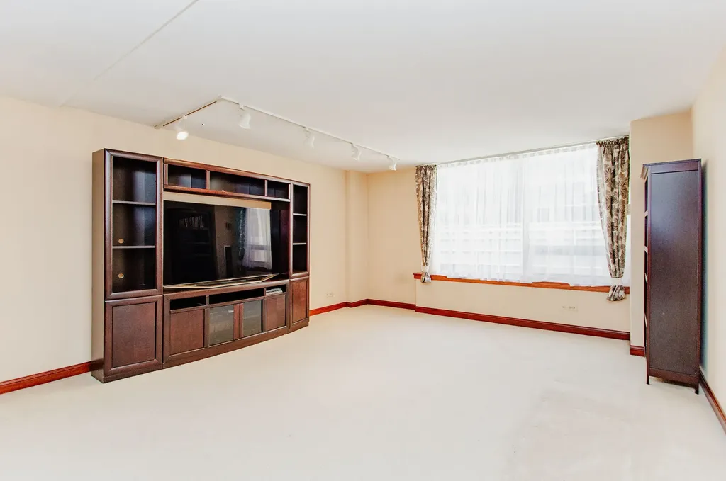 233 East Erie Street Chicago IL 60611