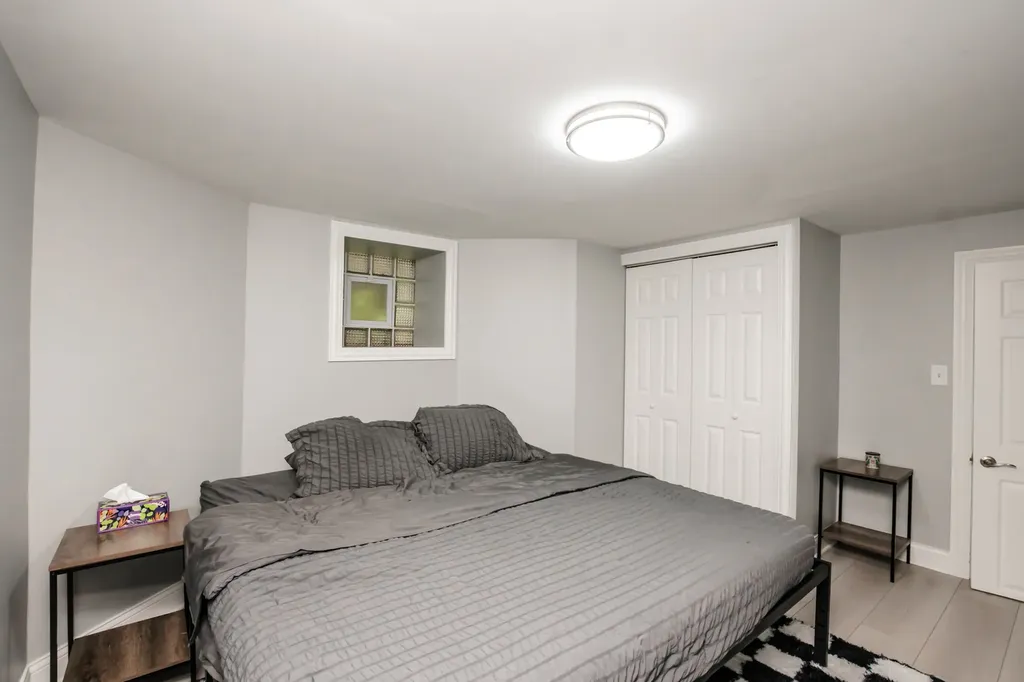 735 East 50th Street Chicago IL 60615