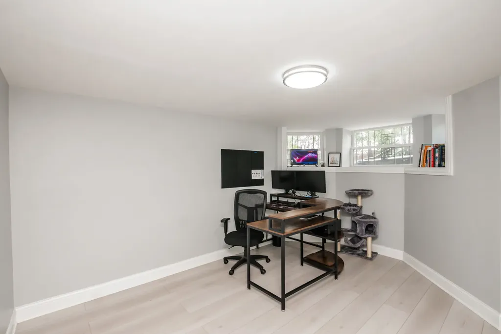 735 East 50th Street Chicago IL 60615