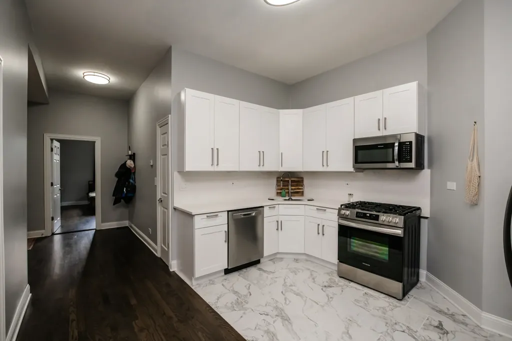 735 East 50th Street Chicago IL 60615
