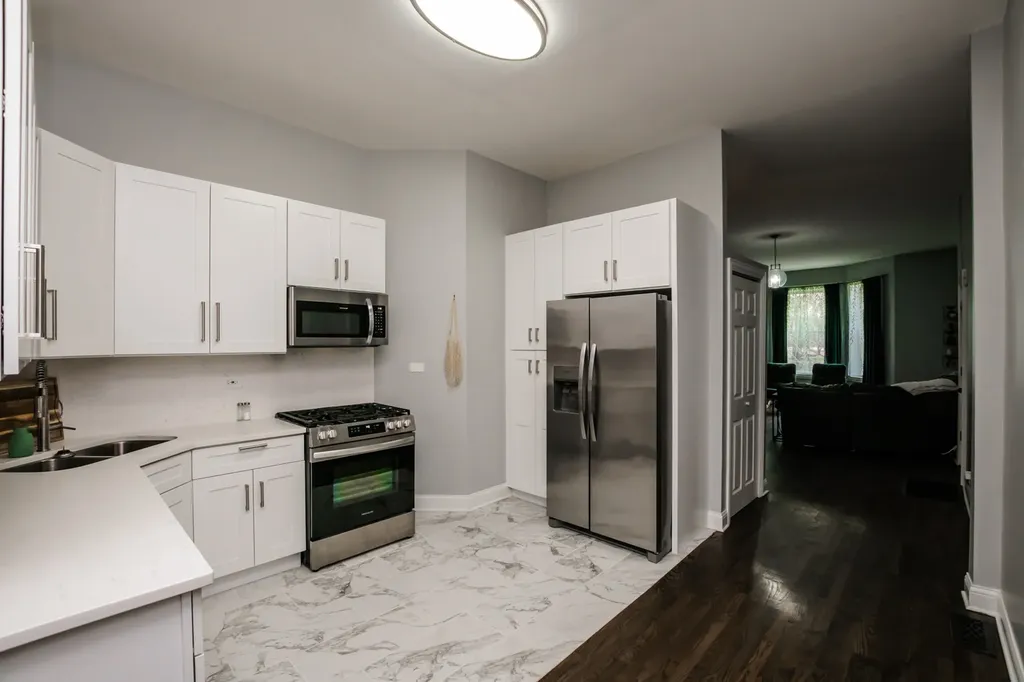 735 East 50th Street Chicago IL 60615