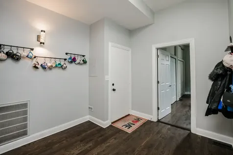 735 East 50th Street Chicago IL 60615