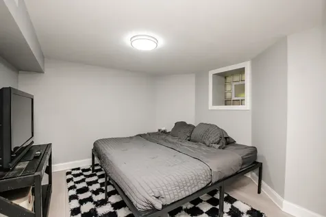 735 East 50th Street Chicago IL 60615