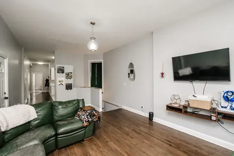 735 East 50th Street Chicago IL 60615
