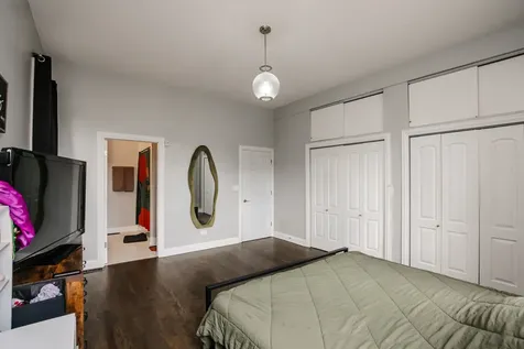 735 East 50th Street Chicago IL 60615