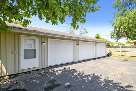 10248 South 80th Court Palos Hills IL 60465