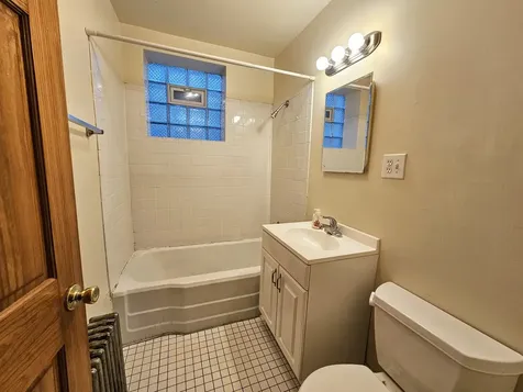 703 West Cornelia Avenue Chicago IL 60657