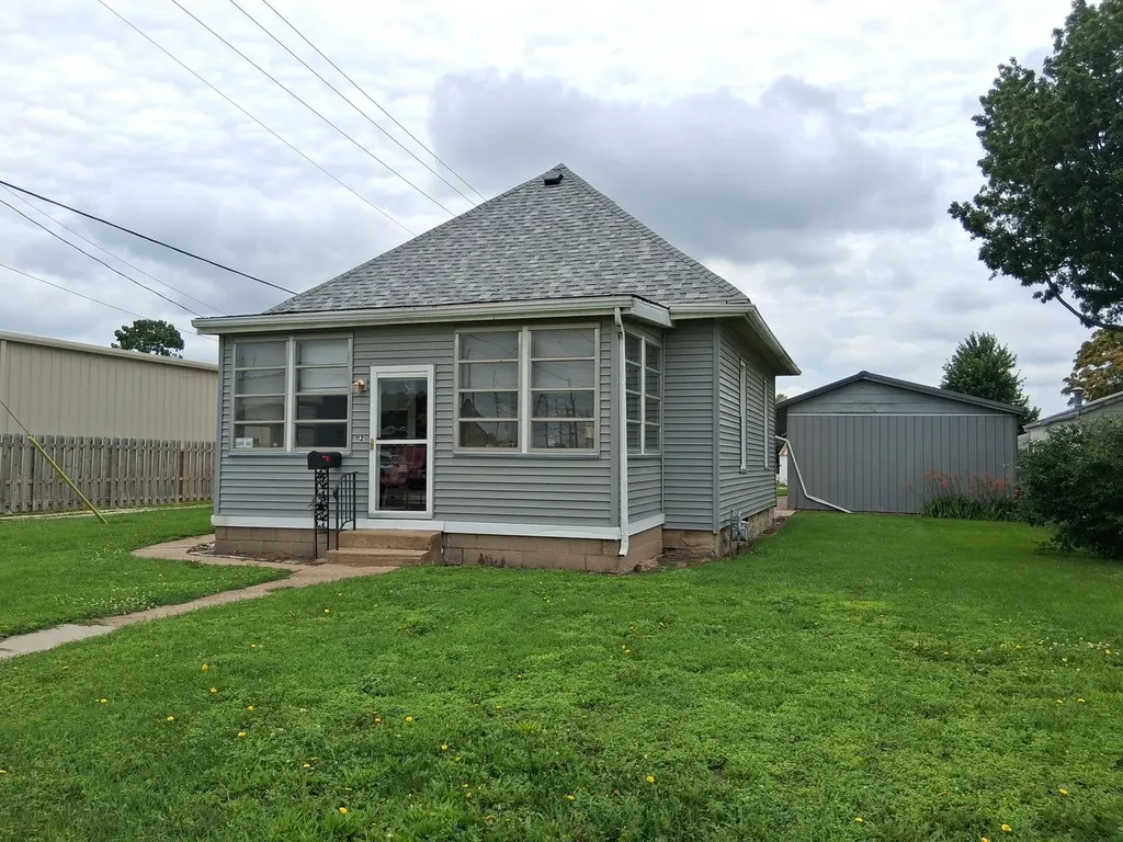 112 East 6th Street Kewanee IL 61443