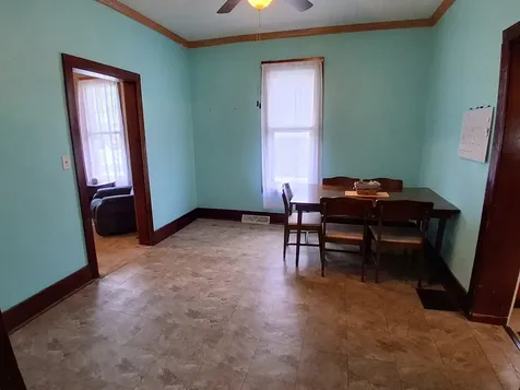 112 East 6th Street Kewanee IL 61443
