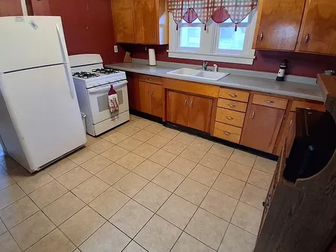 112 East 6th Street Kewanee IL 61443