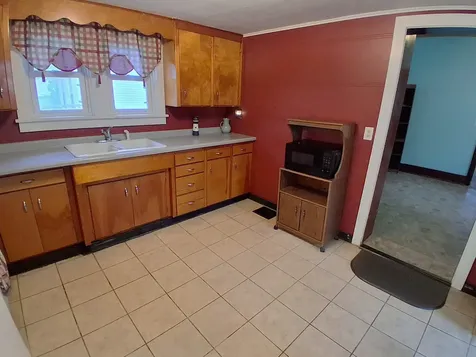 112 East 6th Street Kewanee IL 61443