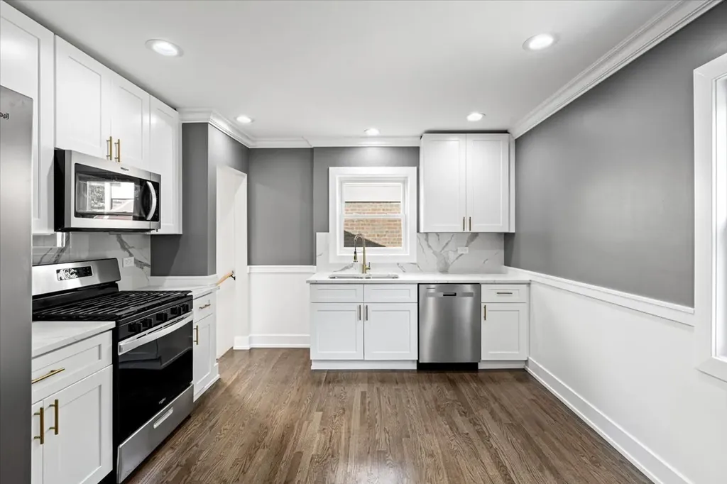 438 West 126th Place Chicago IL 60628