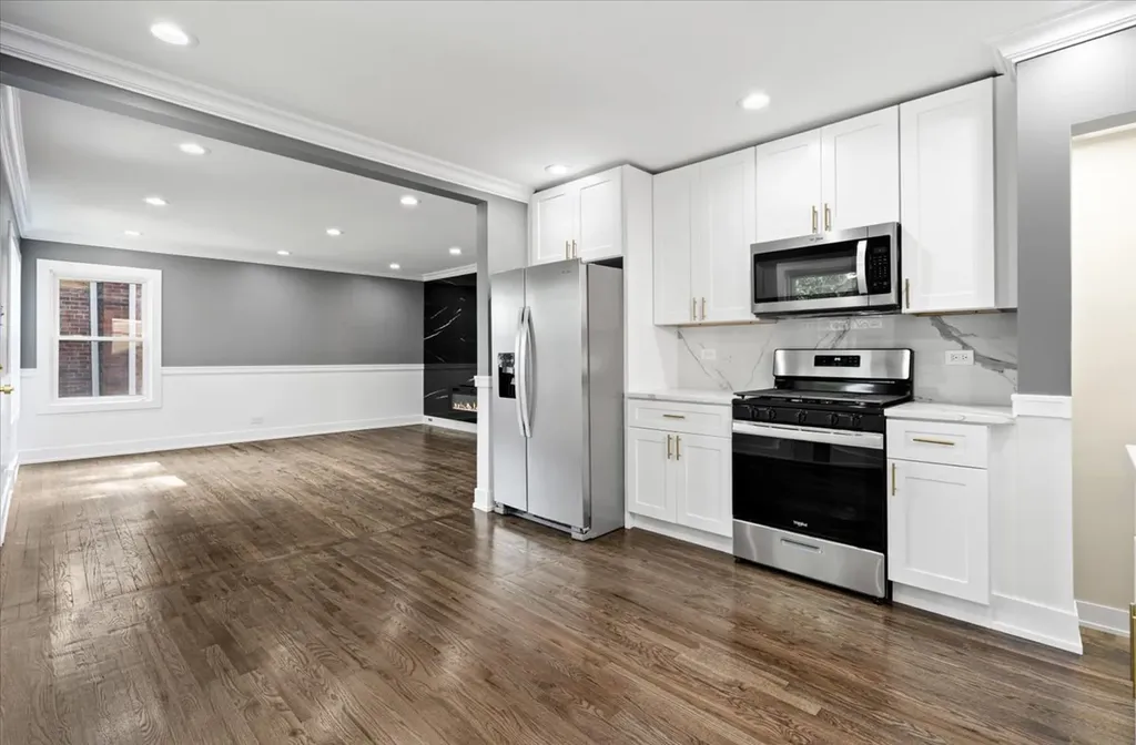 438 West 126th Place Chicago IL 60628