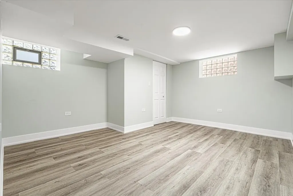 438 West 126th Place Chicago IL 60628