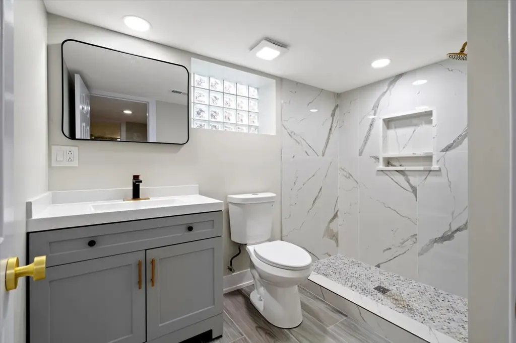 438 West 126th Place Chicago IL 60628