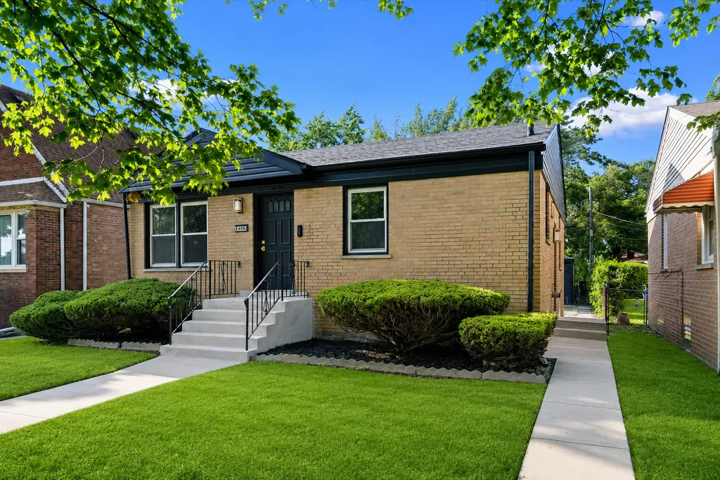 438 West 126th Place Chicago IL 60628