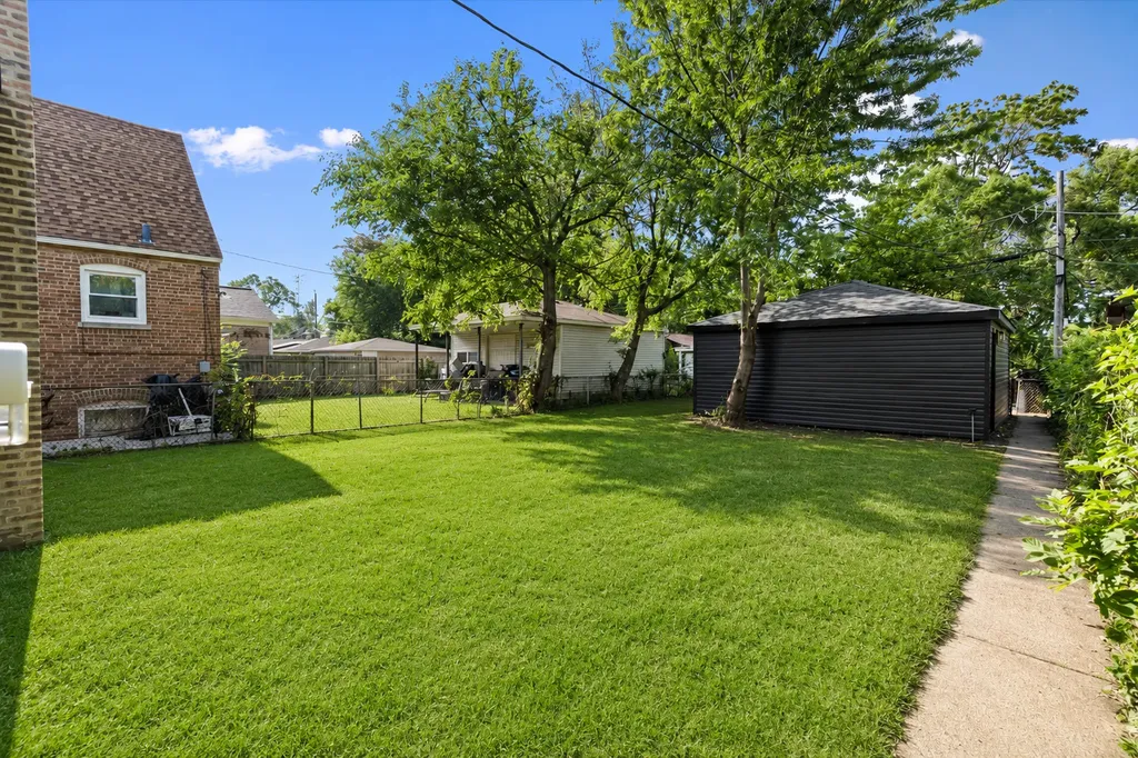 438 West 126th Place Chicago IL 60628