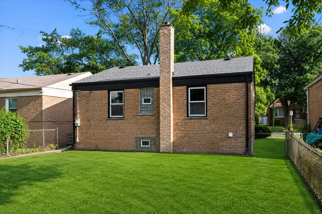 438 West 126th Place Chicago IL 60628