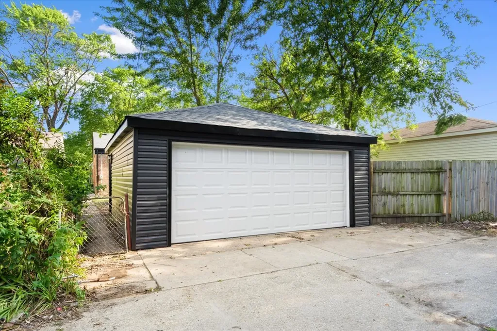 438 West 126th Place Chicago IL 60628