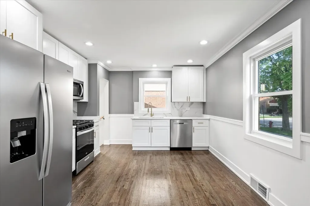 438 West 126th Place Chicago IL 60628