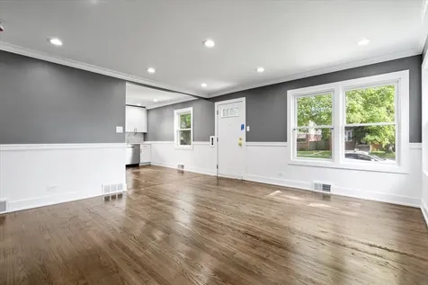 438 West 126th Place Chicago IL 60628