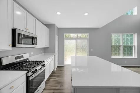 1537 Kraft Avenue Batavia IL 60510