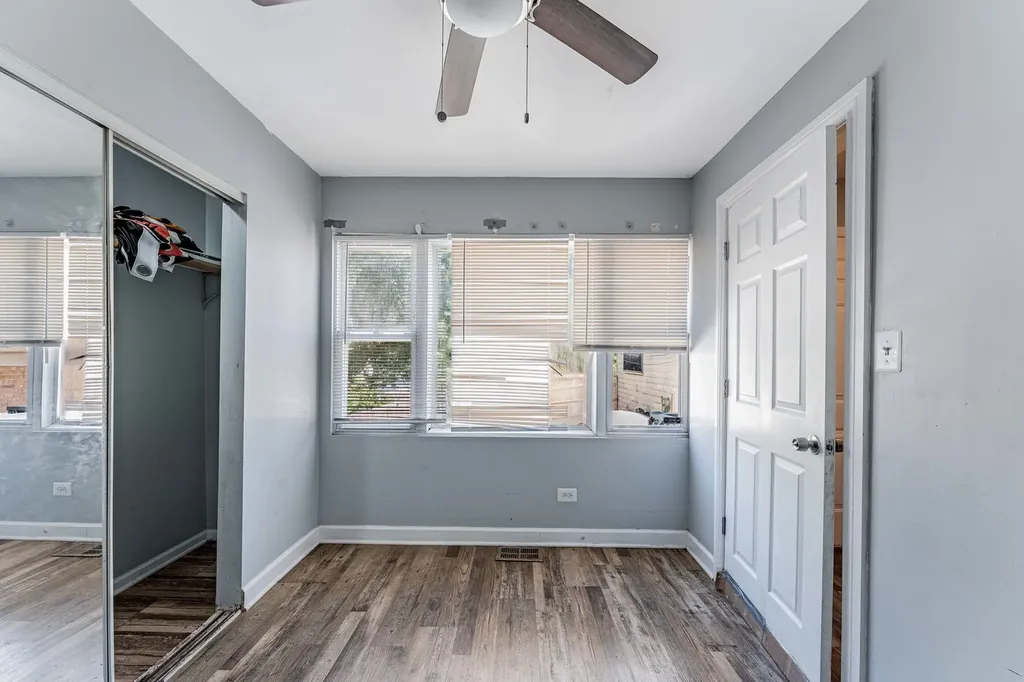 7549 South Saint Lawrence Avenue Chicago IL 60619