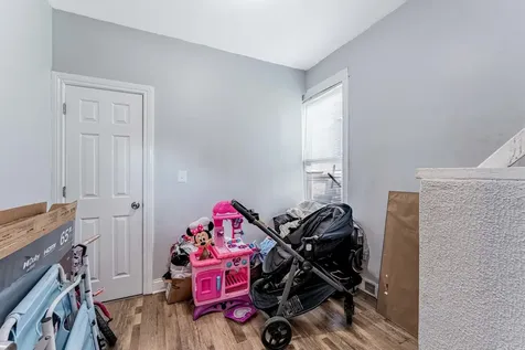 7549 South Saint Lawrence Avenue Chicago IL 60619