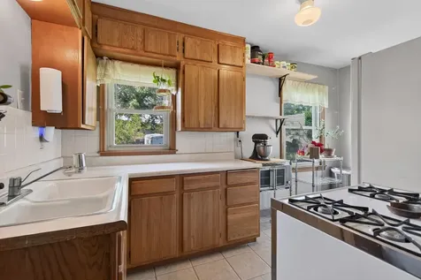 2510 23 1/2 Avenue Rock Island IL 61201