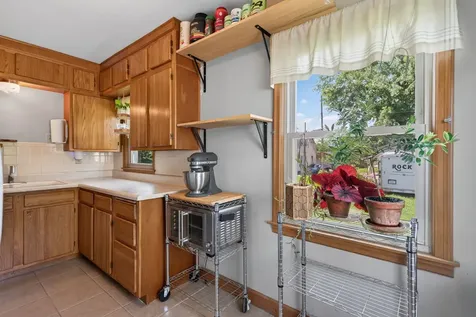 2510 23 1/2 Avenue Rock Island IL 61201