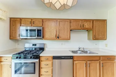 504 Elizabeth Drive Wood Dale IL 60191