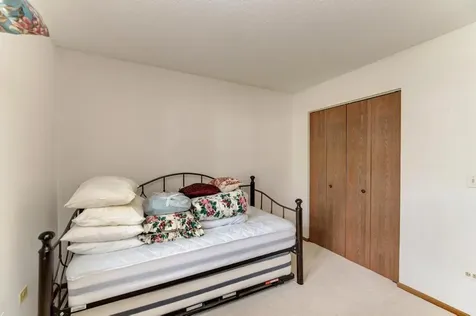 504 Elizabeth Drive Wood Dale IL 60191