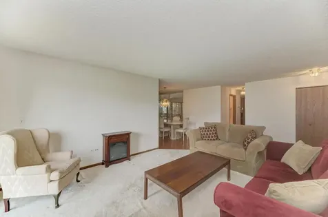 504 Elizabeth Drive Wood Dale IL 60191