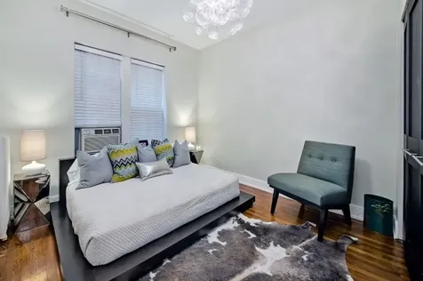 529 West Brompton Avenue Chicago IL 60657