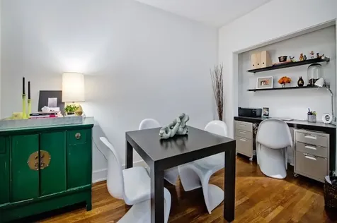 529 West Brompton Avenue Chicago IL 60657